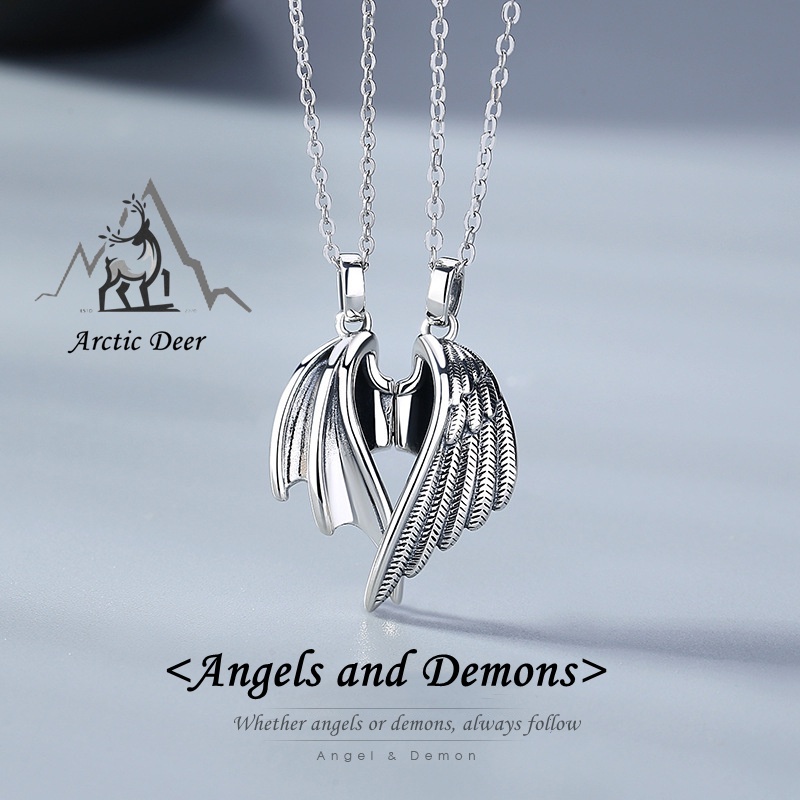 Kalung Couple -WING Necklace Fashion Wanita Original Arctic Deer - Model Terbaru, Trendy dan Elegan