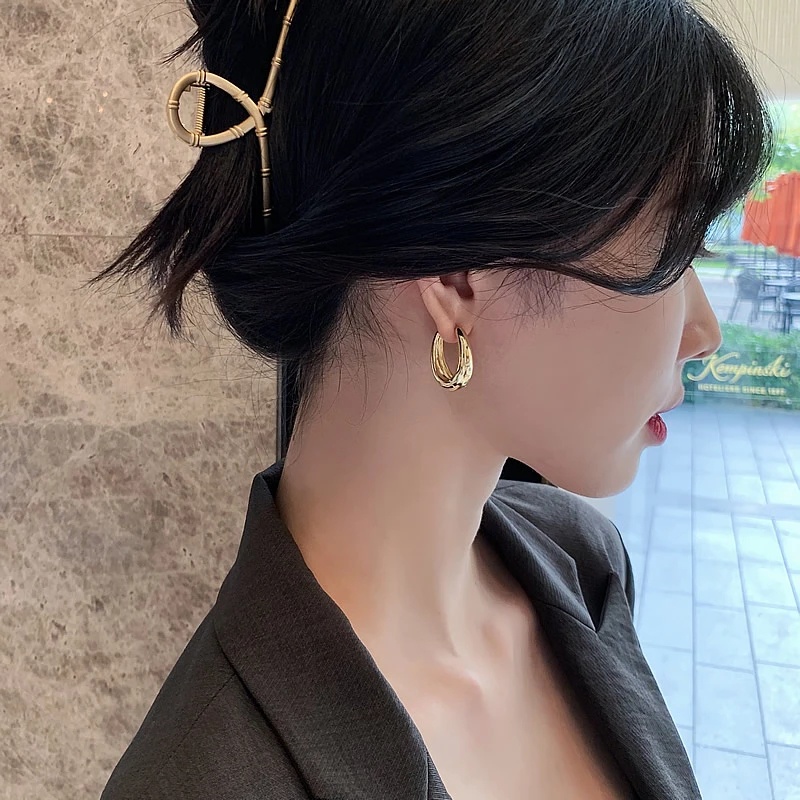 2022 Anting Hoop Bahan Metal Gaya Korea Klasik Untuk Wanita