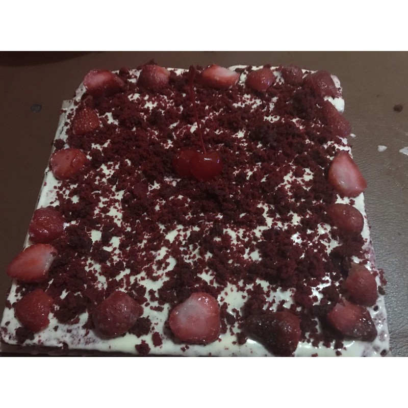 

Red velvet cake ukuran loyang 24cm