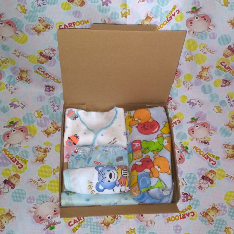 Bingkisan Kado Bayi Baru Lahir/ Baby Born