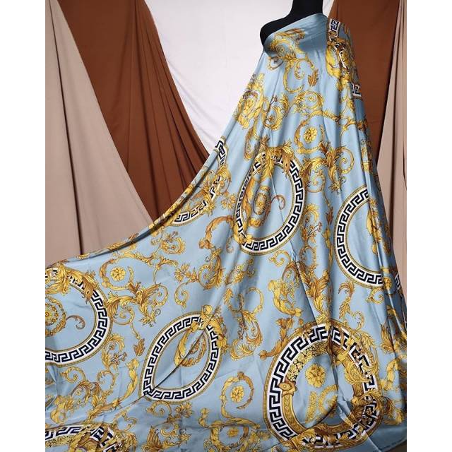 Kain silk panjang 2,6m satin sutra silver motif branded versace