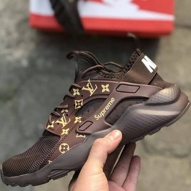 Sepatu kasual pria Nike Huarache LV Supreme Premium Original sneakers cowok murah terbaru diskon new
