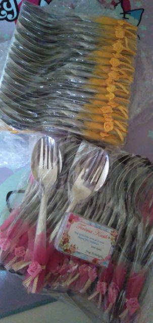Souvenir Pernikahan Sendok &garpu Makan Plus Tile Isi 100 Pcs