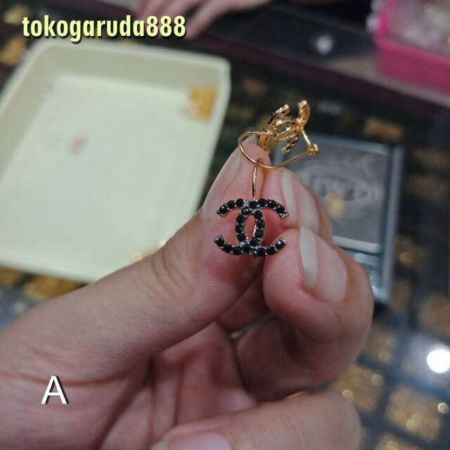 Anting giwang asli kadar 700 70% 22 gantung stud permata putih hitam