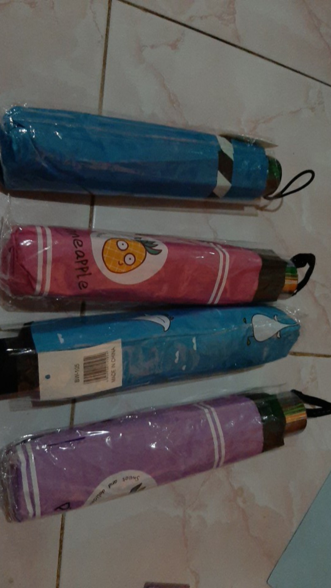 Payung Lipat 4 Fancy Karakter Motif Pineapple / Nanas Merk Osaka  Bw-123