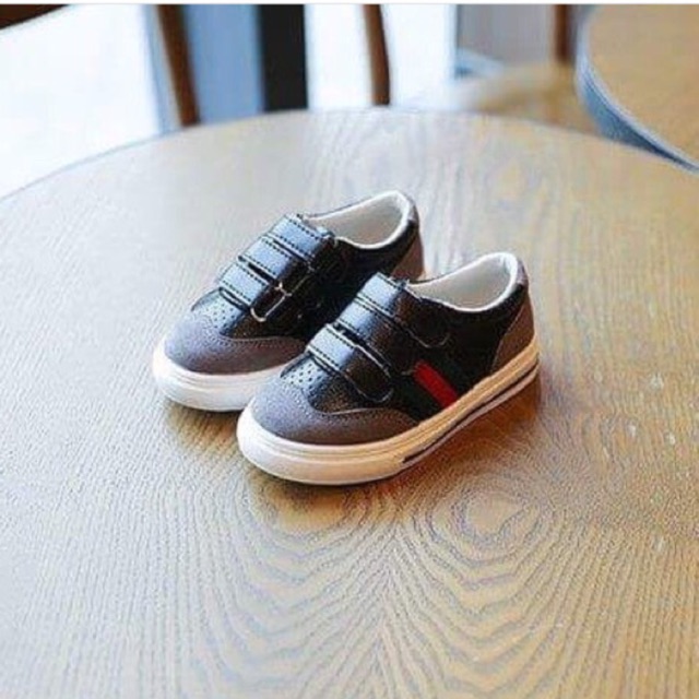 gucci sneakers strap