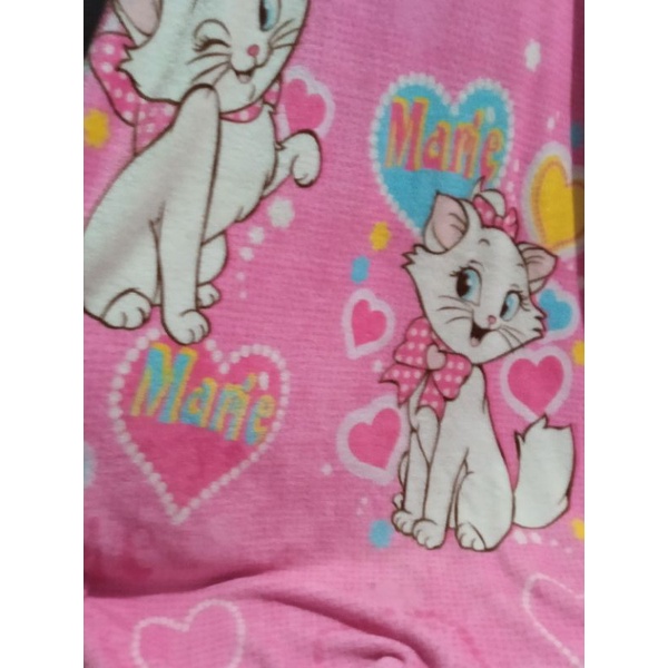 selimut marie cat lembut