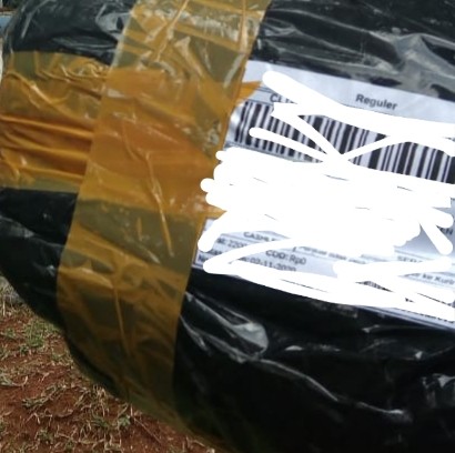 Sprei Batik Kawung Kecil Ukuran 180x200cm 4 Sarung Bantal 2 Sarung Guling