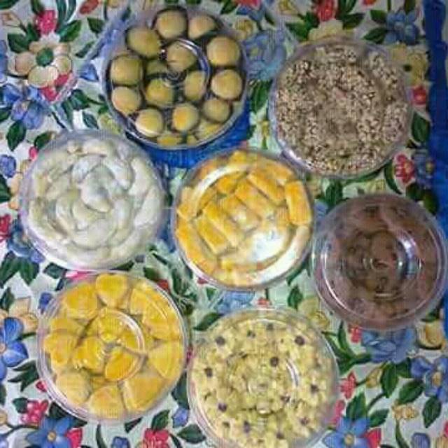 

UPIK BAKERY_ Nanas bolens yummy