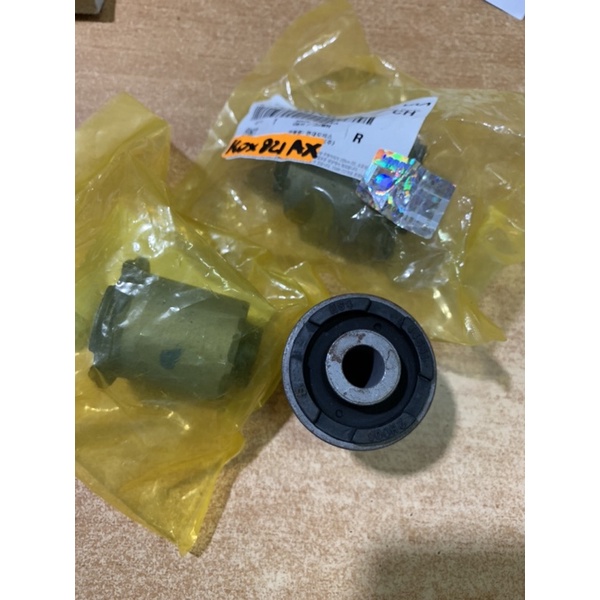 BUSHING ARM KAPAK KAPAK DEPAN KECIL ALL NEW SANTAFE