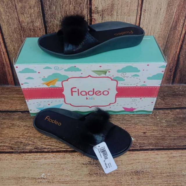 SANDAL POMPOM PEREMPUAN (Fladeo Kidz) HITAM - KG26 | SANDAL ANAK | SANDAL PEREMPUAN