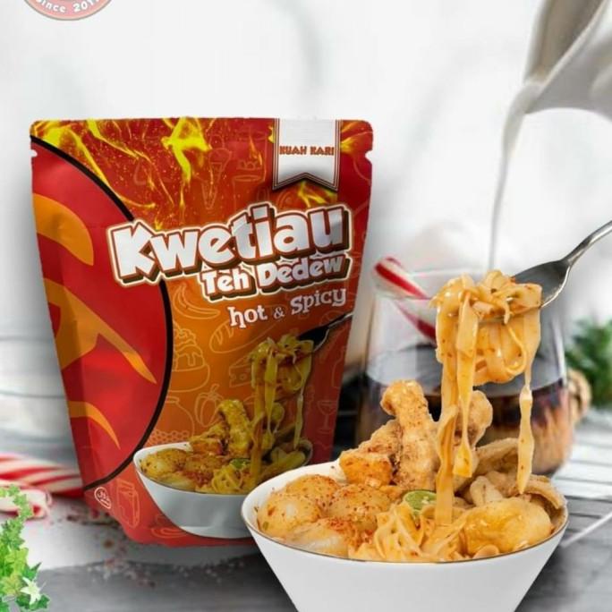 

Kwetiau Kuah Kari Hot & Spicy Teh Dedew Baso Aci Khas Bandung