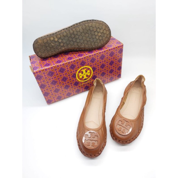 Tory flat leather / sepatu clarks tory / sepatu wanita tory flat shoes