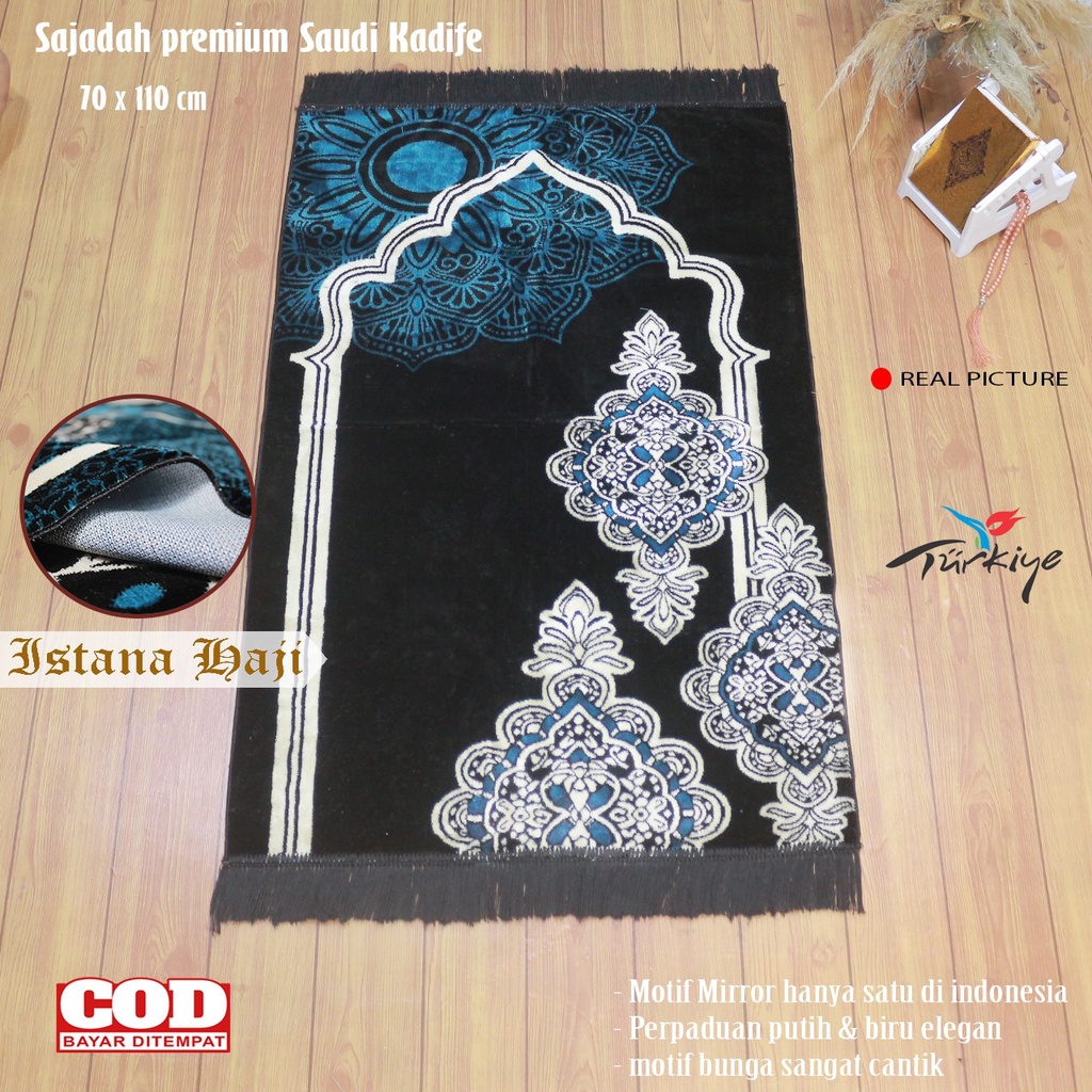 Sajadah Dewasa Premium Motif Bunga Cantik Dasar Hitam