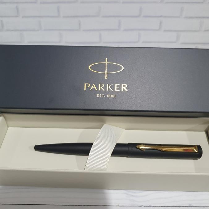 

Parker Vektor Matte Black GT Klip Emas Ballpoint