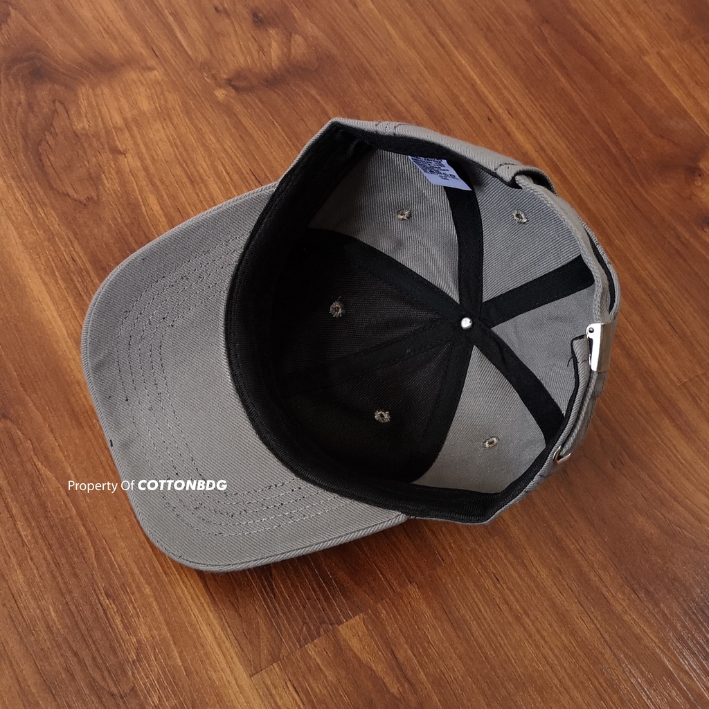 TOPI POLOS PRIA BASEBALL ORGINAL WARNA ABU MUDA GREY JAHITAN RANTAI BAHAN RAFEL UKURAN ALL SIZE PREMIUM