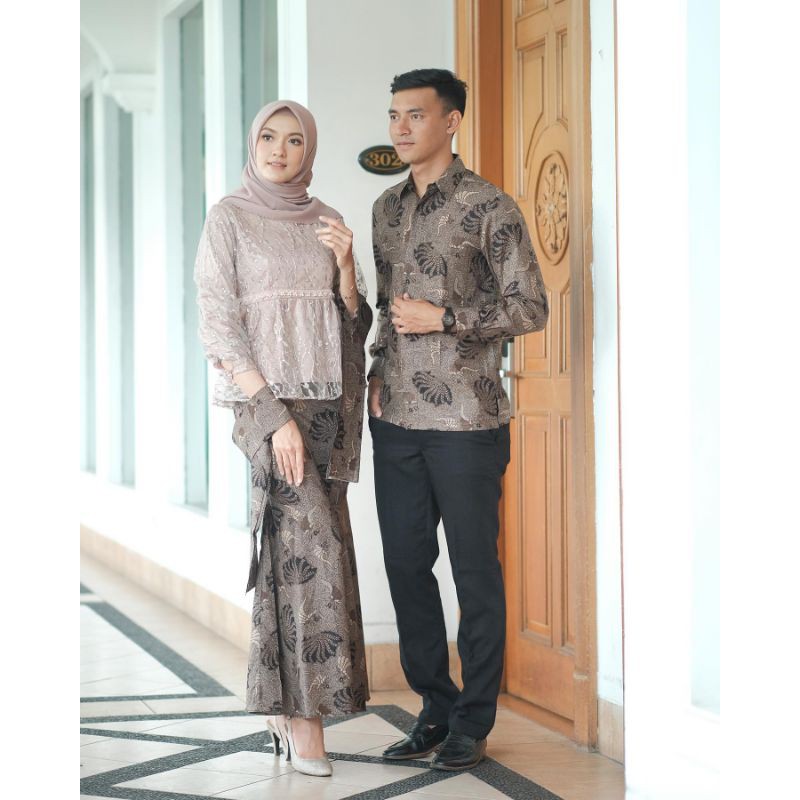 kebaya batik couple Lily | couple kondangan, kebaya wisuda kebaya lamaran