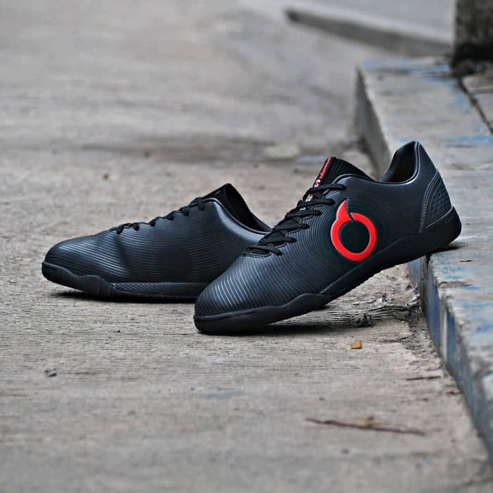  SEPATU  FUTSAL  ORTUS  CATALYST ORACLE BLACK Shopee Indonesia