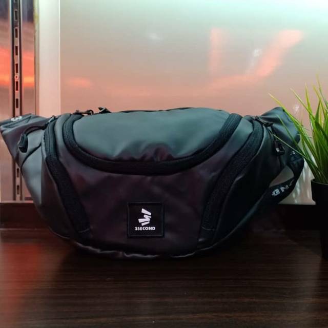 WAISTBAG 3 SECOND HITAM