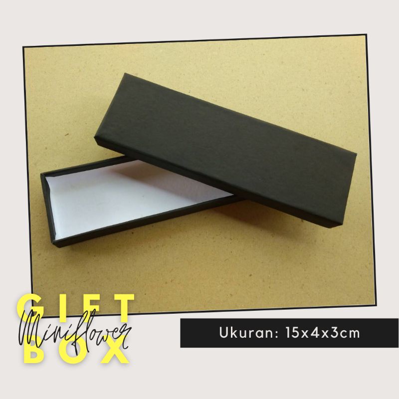 

Kotak ukuran 15x4x3 cm warna hitam dengan lapisan dalam