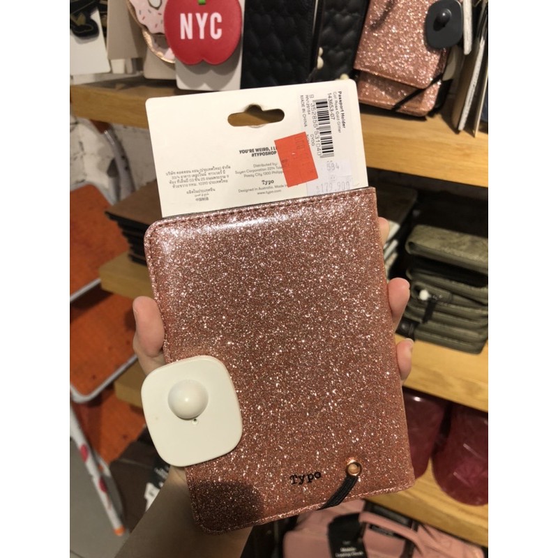 PASSPORT HOLDER TYPO