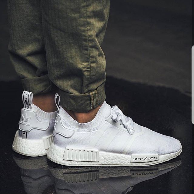 Adidas NMD R1 Japan  Triple White  Premium Original / sepatu gym