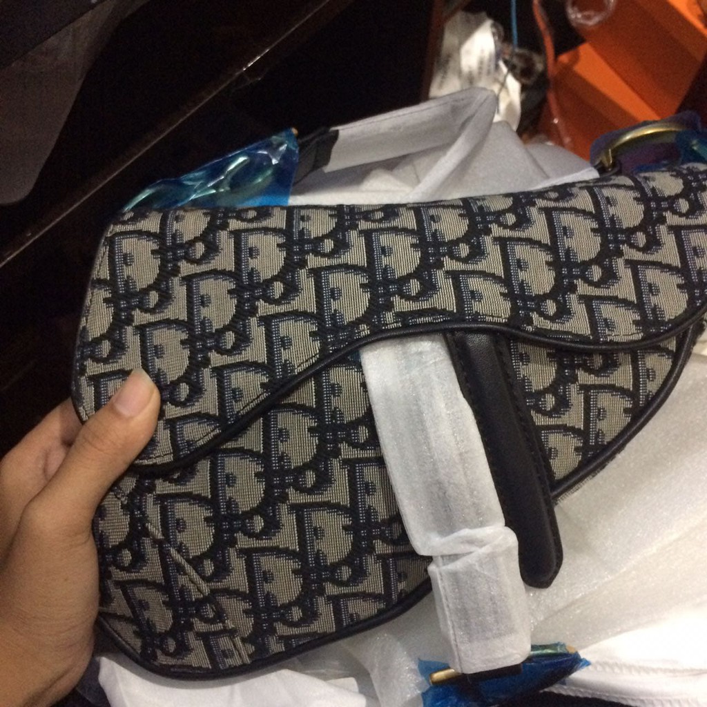 Dior Saddle Premium (Kode:CD-AC43001M)