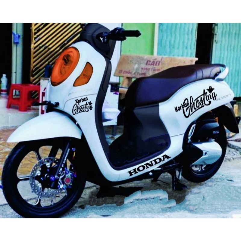 Stiker Scoopy Korban Ghosting Keren...