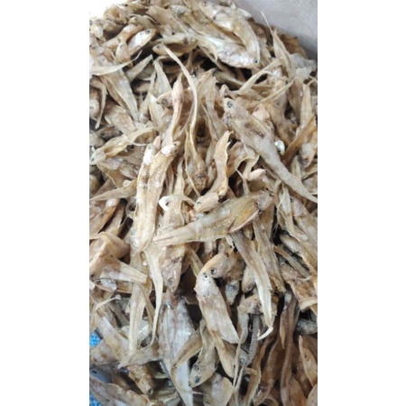 

ikan asin bilis khas Pemangkat,,