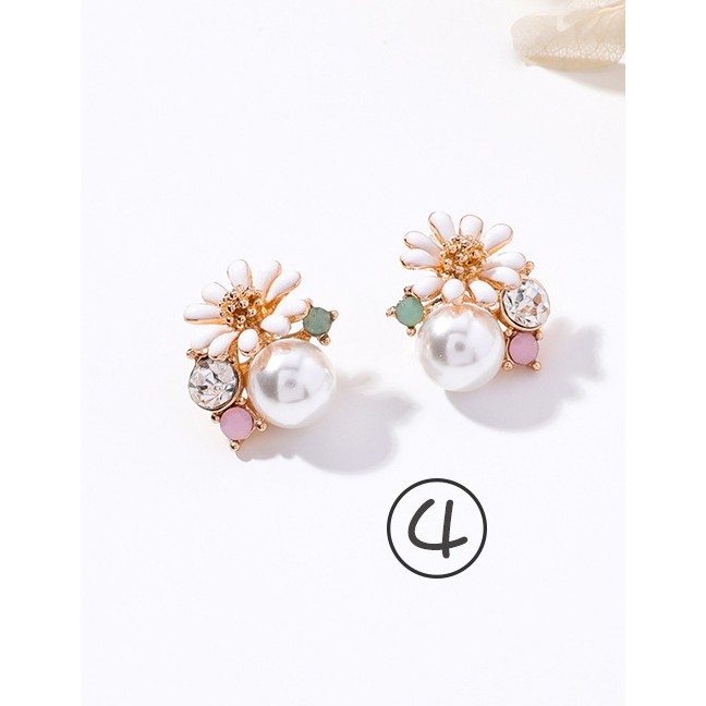 LRC Anting Tusuk Fashion White Flower Shape Decorated Earrings F07704