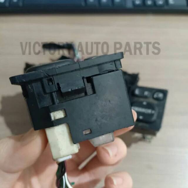 Switch sepion retract auto lipat Toyota serta kabel original