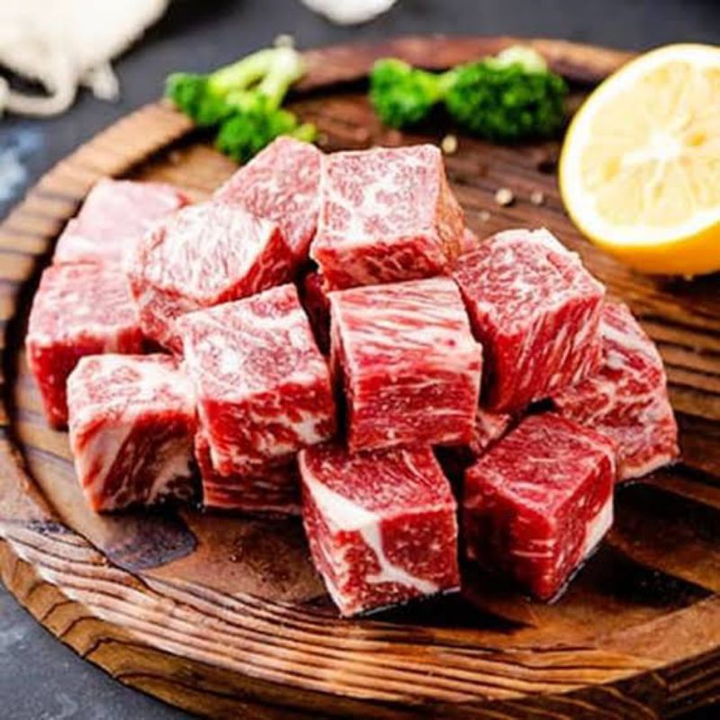 

saikoro beef wagyu meltik steak 2cmx2cm