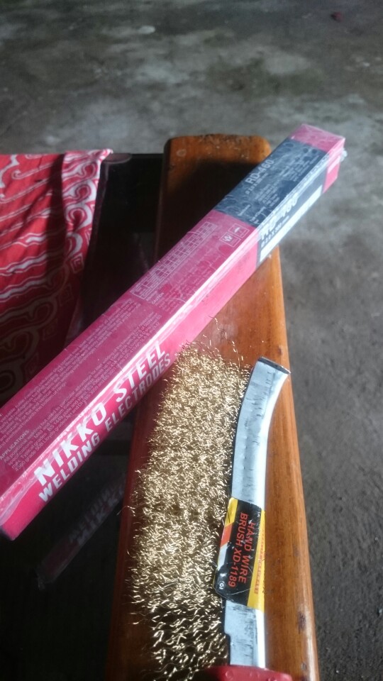 Kawat Las Rd460/2mm X 300mm Nikko Steel Kemasan 1kg