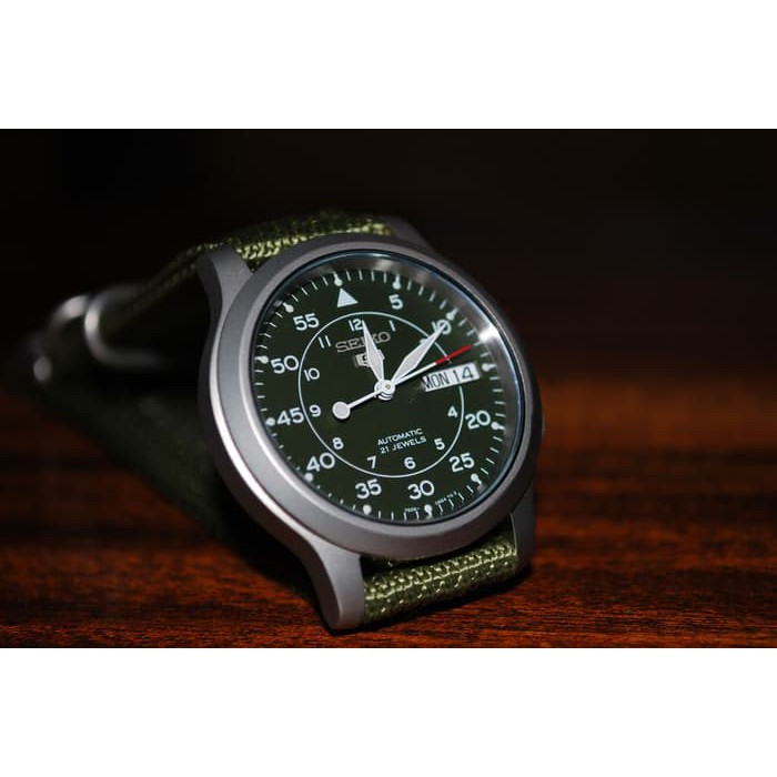 Seiko 5 Snk805K2 Automatic 21 Jewels Green Military Nylon Strap