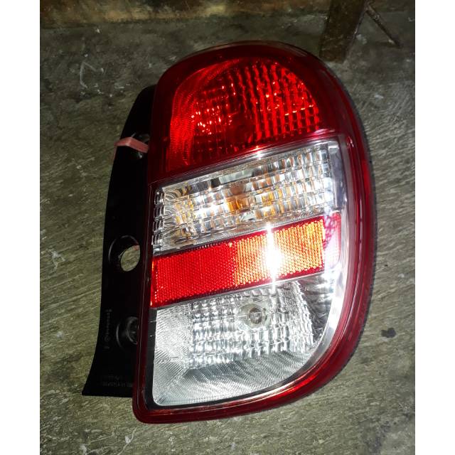 Stoplamp Nissan March