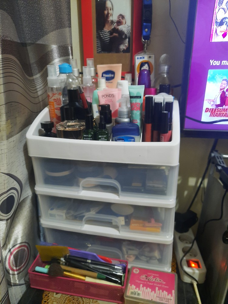 Rak Kosmetik 3 Laci Small Makeup Storage Box Susun Kotak Organizer Multifungsi Desktop Storage