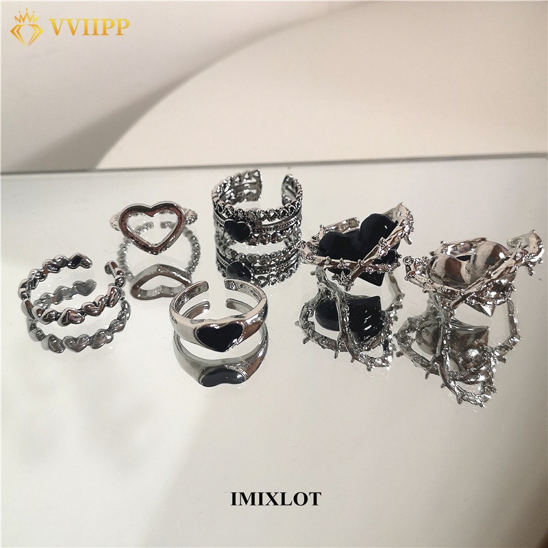 Set Cincin Bentuk Hati Warna Hitam Dan Putih