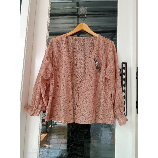 LACE OUTER CARDY/outer brukat crop/cardigan outer pendek-Mokachino