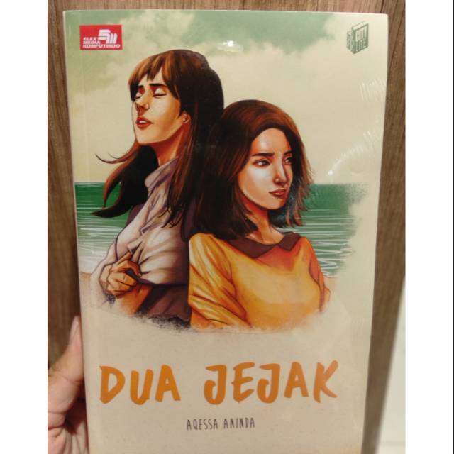 Dua Jejak by Aqessa Aninda original
