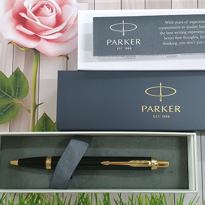 

NEW Parker IM Black Gold Trim Ballpoint Pen