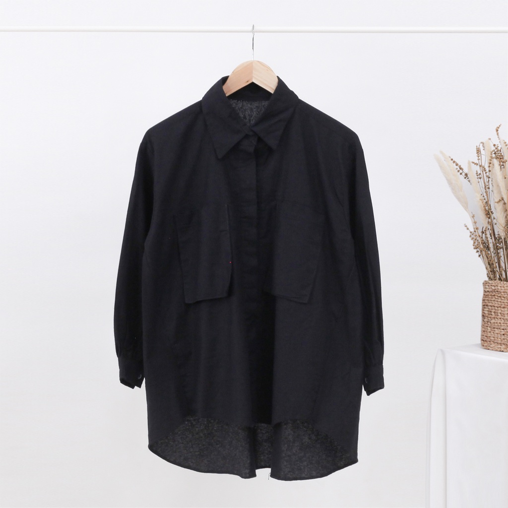 Kemeja Wanita Kantong Dua Rami Genevra-Black