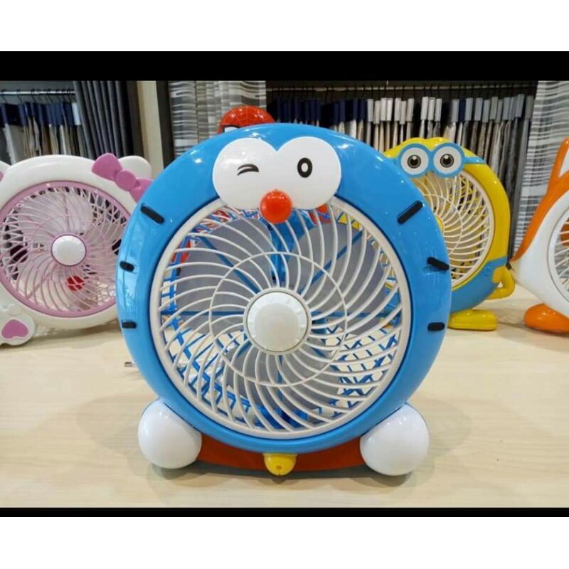 Kipas Angin JUMBO ORIGINAL ( ADVAN ) Karakter Hello Kitty Doraemon Lucu Cute / Fan Besar Helo Kity ZaraZu