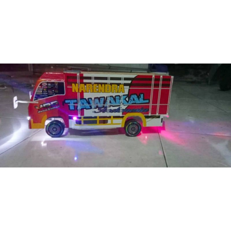 miniatur truck oleng ful lampu P. 45cm,L.15,T.20 mainan anak