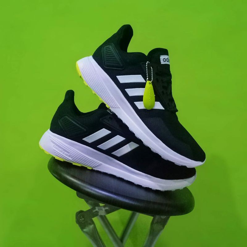 ADIDAS DURAMO 9