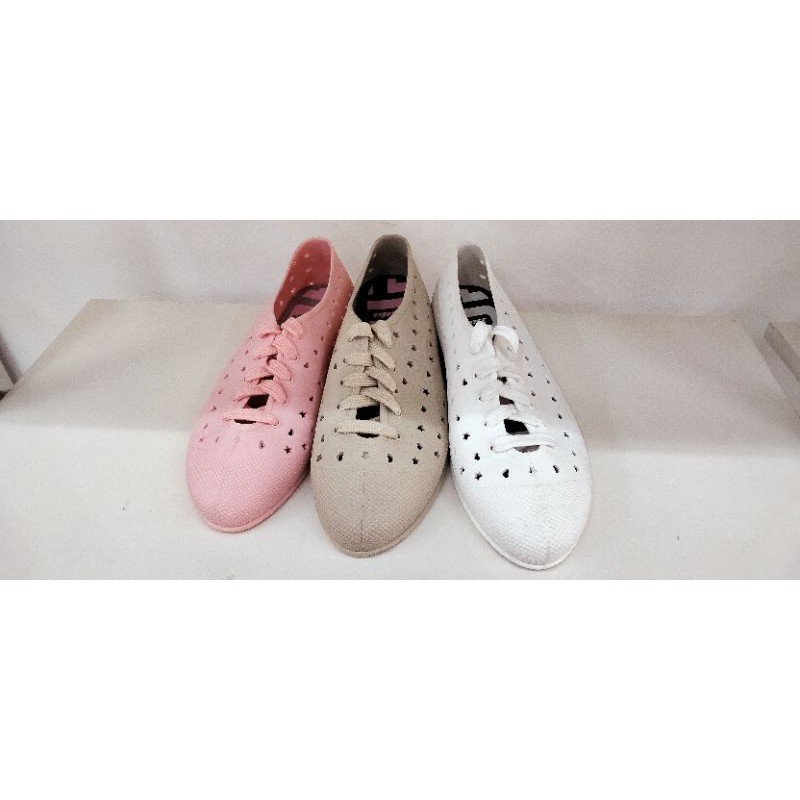 Sepatu Karet Wanita Tali Bata Original