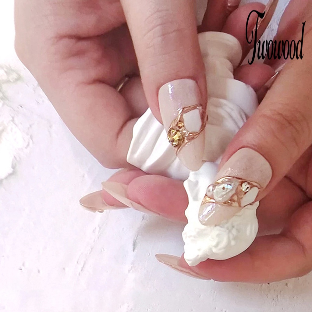 1 Kotak Dekorasi Kuku Bentuk Irregular 3D Campuran Mutiara Imitasi Bahan Alloy Tahan Karat Untuk Nail Art