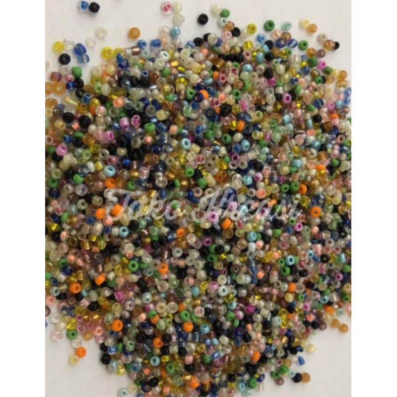 (Per Bungkus) Mote / Manik pasir ukuran 11/0 (2mm)  warna random