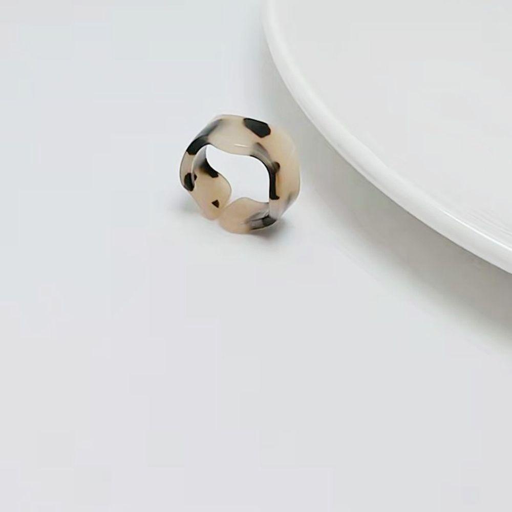 Cincin Nanas Fashion Lady Gelombang Pembukaan Warna-Warni Geometris Asetat Ring