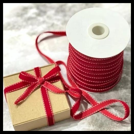 

Pita Merah Garis-Garis /Pita Kado /Coklat 1M, Lebar 1Cm