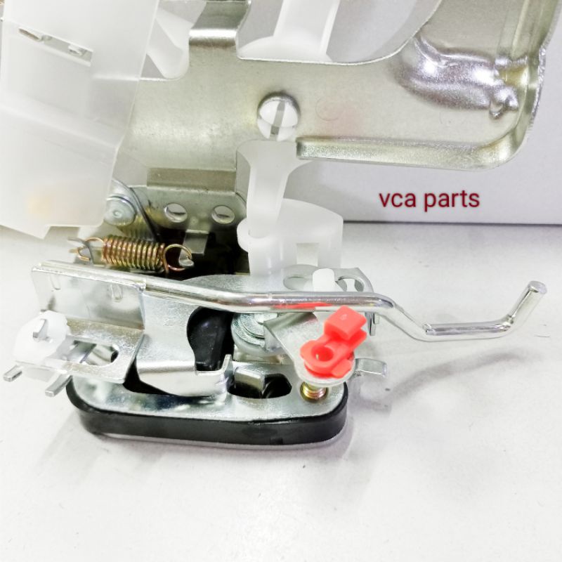 DOOR LOCK/KUNCI PINTU MOBIL CANTER, PS125,PS110 SEBELAH KANAN.